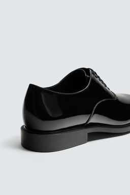 FAUX-PATENT DRESS SHOES - Zara фото 3