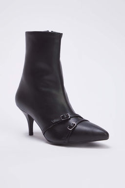 Siyah Bant Detayl? Sivri Burun Ince Topuklu Kad?n Yar?m Bot
TAKAW26BO00064 - Trendyolmilla фото 4