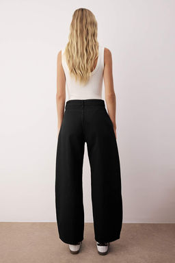 Siyah Barrel Kal?p %100 Pamuk Gabardin Pantolon TWOAW26PL00084