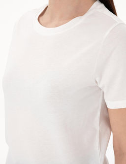 Beyaz Regular Fit Bisiklet Yaka Basic Ti__rt