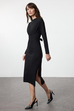 TRENDYOLMILLA Siyah %100 Pamuk Baglama Detayl? Vucuda Oturan Midi Orme Elbise TWOAW25EL00506