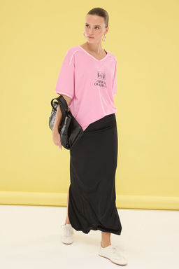 TRENDYOLMILLA Pembe Slogan Bask?l? Oversize/Genis Kesim V Yaka Orme T-Shirt TWOSS24TS00112 фото 10