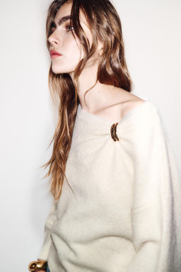 KNIT JUMPER WITH BROOCH - Zara фото 4