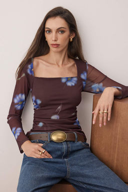 Kahverengi Bask?l? Buzgu/Drape Detayl? Fitted/Vucuda Oturan Uzun Kollu Orme Bluz TWOAW26BZ00132