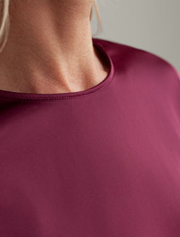 Блузка Vilatte D29.276 сатин винный  фото 3