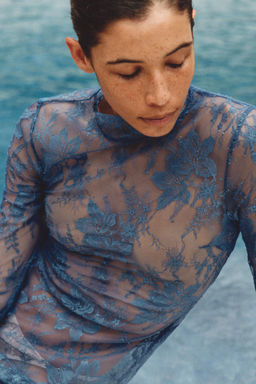 VESTIDO MINI ENCAJE / Azul