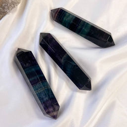 Кристалл двухконечный из Флюорита - Радуга самоцветов фото 2