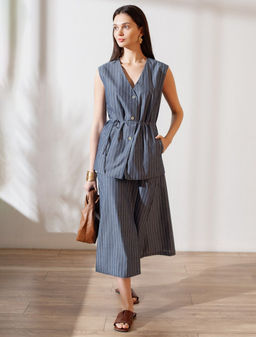 Удлиненный костюмный жилет в полоску с поясом из легкого хлопкового поплина - Vilatte фото 5