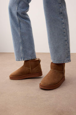 Taba Ici Kurklu Yuvarlak Burun Duz Flatform Topuklu Kad?n Bot TAKAW26BO00001