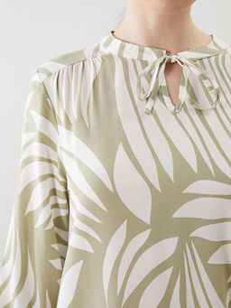 Ba?lamal? Yaka Desenli Bluz