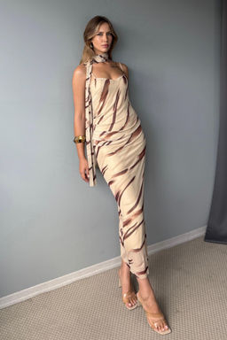 Yesil Fular Detayl? Tul Maxi Orme Elbise TPRSS25EL00314 - Trendyolmilla фото 14