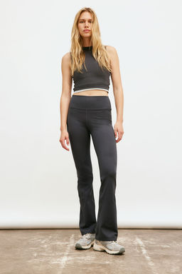 Leggings de deporte acampanados en DryMove