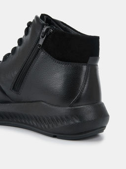 Кроссовки женские SHARM