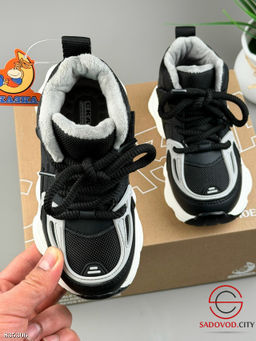 Кроссовки для мальчика высокие