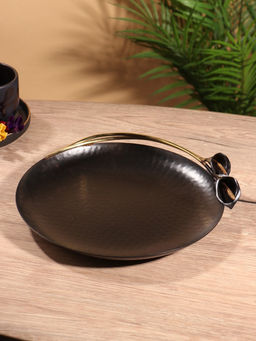 Блюдо сервировочное круглое Черные каллы черное с золотом. нержавеющая сталь 26х27х5 см - Simaland фото 3