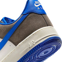 Кроссовки взрослые