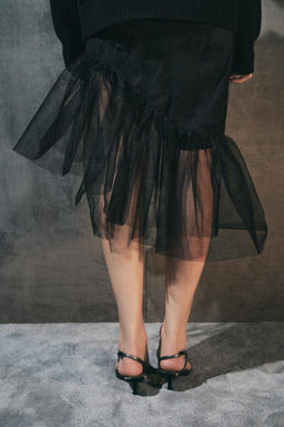 ASYMMETRIC TULLE SKIRT - Zara фото 4