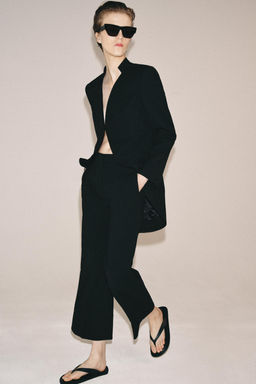 PANTAL?N CROPPED FLARE ZW COLLECTION LIMITED EDITION / Negro