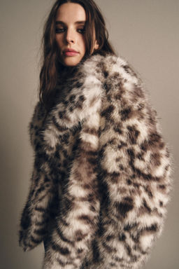 ANIMAL PRINT FAUX FUR JACKET ZW COLLECTION - Zara фото 2