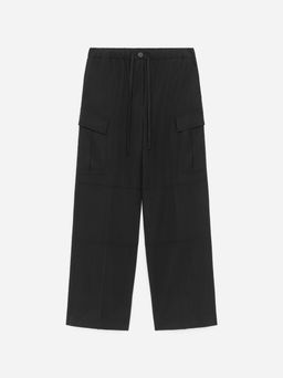 Pantalones cargo fluidos