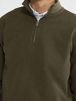 Dik Yaka Erkek Sweatshirt