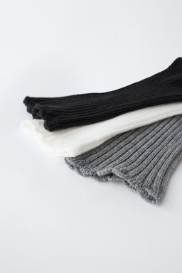 PACK TRES CALCETINES LARGOS RIZO / Blanco / Negro - Zara фото 3