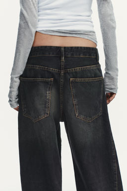 TRF OVERSIZED LOW-RISE JEANS