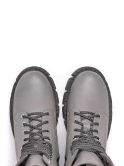 Ботинки Ионесси