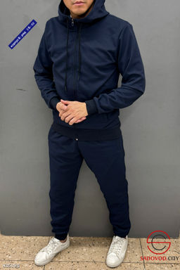 Костюм мужской спортивный
