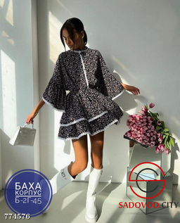 Женское платье в цветочек