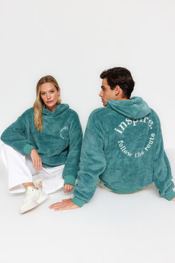Mint Oversize/Genis Kesim Kapusonlu Uzun Kollu Yaz? Nak?sl? Pelus Sweatshirt TMNAW24SW00028