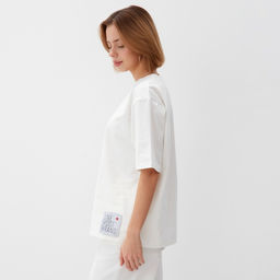 Футболка оверсайз с нашивкой женская MINAKU: One Most Brand, экрю, размер 42