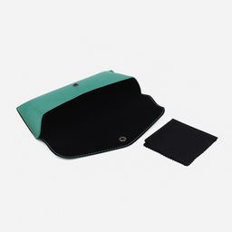 Футляр для очков на кнопке, однотонный, размер 17×4×7 см, зелёный