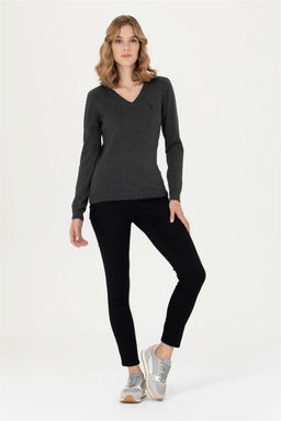 U. S. Polo Assn Женский базовый свитер антрацитового цвета с v-образным вырезом - U.s. polo assn фото 11