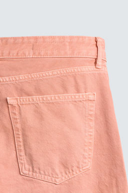 JEANS FLARE FIT / Rosa