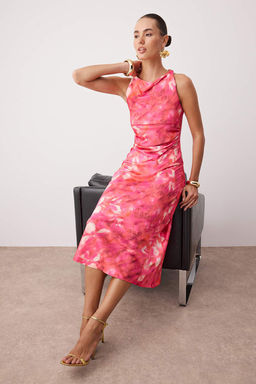 Pembe-Cok Renkli Soyut Saten Midi Astars?z Elbise TPRSS25EL00330 - Trendyolmilla фото 2