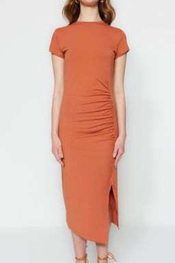 Tarc?n Fitted/Vucuda Oturan Buzgu ve Y?rtmac Detayl? Midi Pamuklu Esnek Orme Elbise TWOSS23EL00777