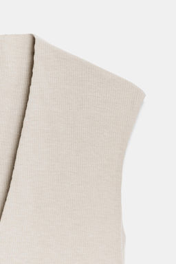 CAMISETA RIB ESCOTE PICO / Beige - Zara фото 7