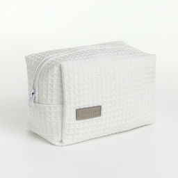 Косметичка женская на молнии TEXTURA, объёмная, средняя, мягкая, вафельная текстура, белая фото 3