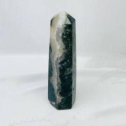 Кристалл из океанической Яшмы