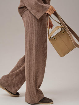 Сумка кожаная кросс-боди Deboro 30347 бежевая камелия