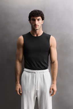 CAMISETA TANK PRIMERA CAPA / Negro - Zara фото 2