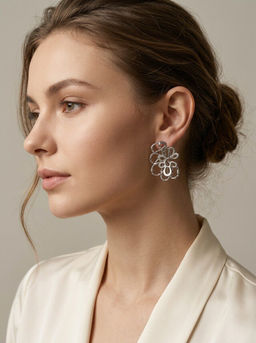 Стильные серьги