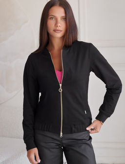 D49.128 Джемпер женский черный