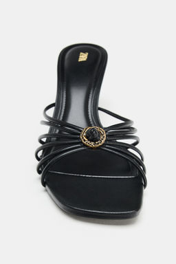 SANDALIA DETALLE MET?LICO / Negro - Zara фото 4