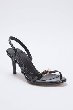Trendyol Shoes Siyah Gold Toka Detayl? Yuvarlak Burun Kad?n Ince Topuklu Sandalet TAKSS25TO00042