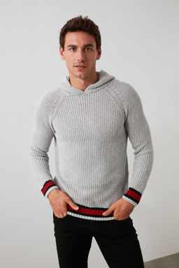 Gri Regular Yunlu Kapusonlu Duz Triko Kazak TMNAW21KZ0399