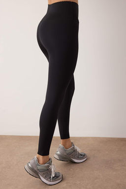 Siyah Mat Gorunumlu Toparlay?c? Spor Tayt THMAW26TY00019 - Trendyolmilla фото 4