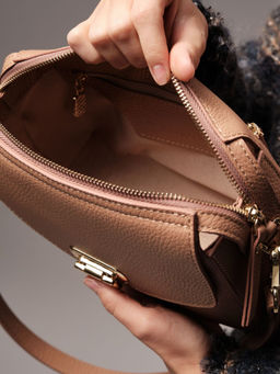 Сумка через плечо Azaro 3684 бежевая нуга