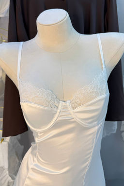 D0158 БЕЛАЯ СОРОЧКА С БЕЛЫМ КРУЖЕВОМ